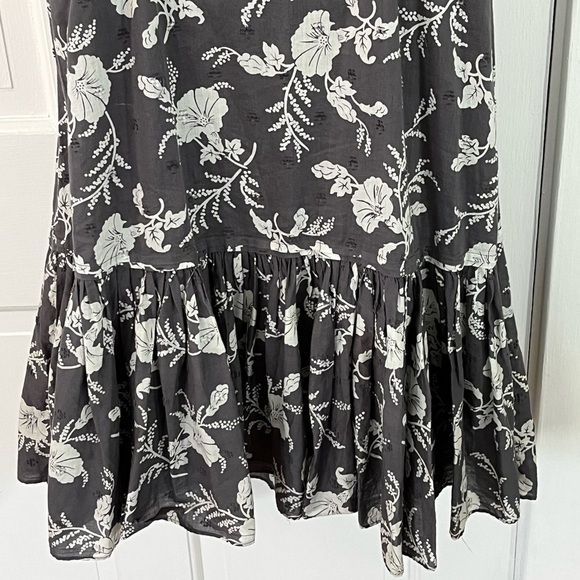 GAP Gray White Floral Pleated Ruffle Trim Shift Dress Spaghetti Strap Hawaiian 4 - Picture 8 of 13